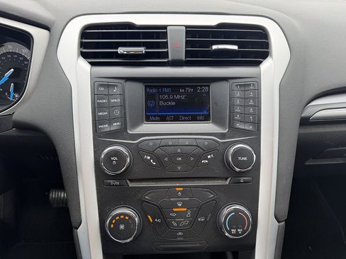 Used 2013 Ford Fusion SE FWD image 11