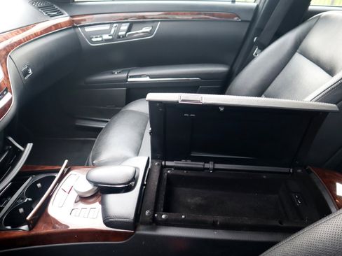 Used 2012 Mercedes-Benz S 550 image 23