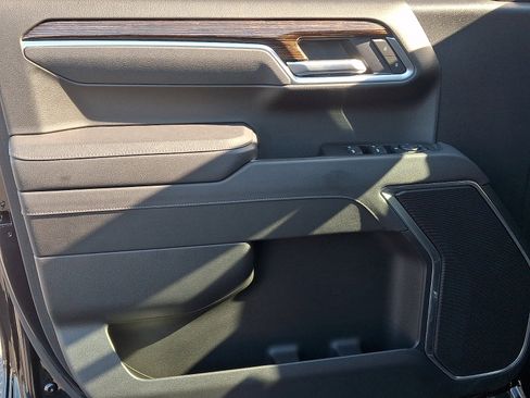 Certified 2025 GMC Sierra 1500 Elevation image 12