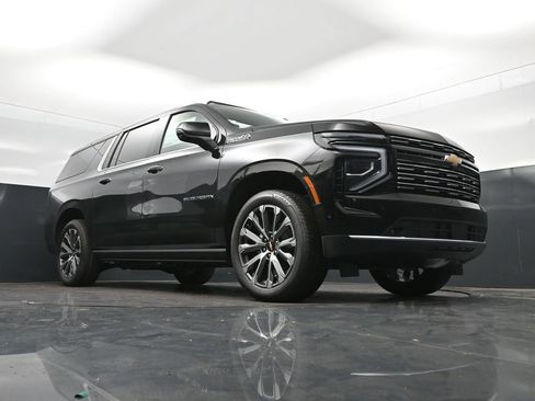 New 2026 Chevrolet Suburban High Country RWD image 66
