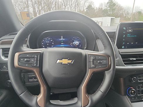 New 2024 Chevrolet Suburban High Country image 15