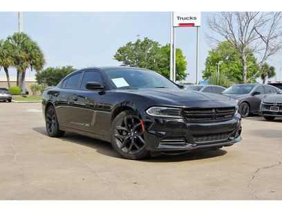 Used 2022 Dodge Charger SXT w/ Blacktop Package