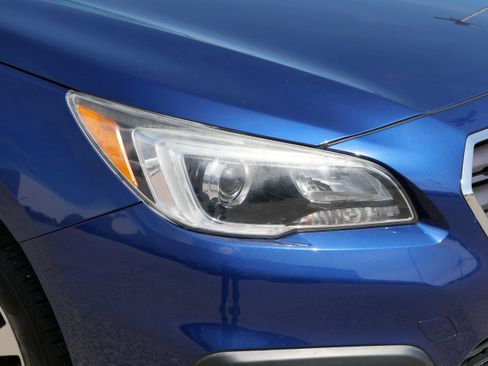 Used 2017 Subaru Outback 2.5i Touring AWD/4WD image 16