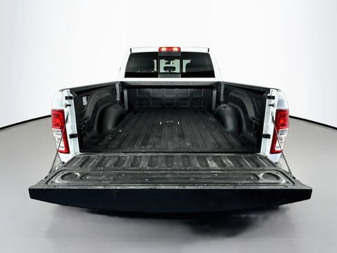 Used 2024 RAM 3500 Tradesman w/ Chrome Appearance Group AWD/4WD image 28