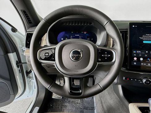 Certified 2026 Volvo XC90 B6 Plus w/ Protection Package Premier AWD/4WD image 11