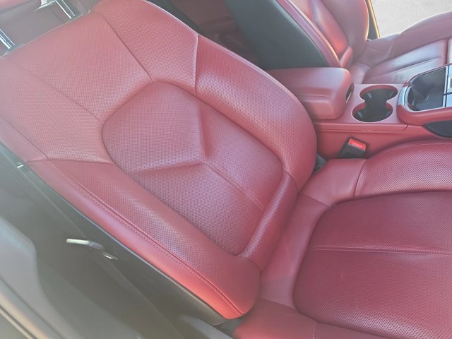 Used 2022 Porsche Macan AWD/4WD image 18