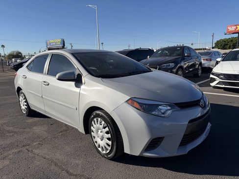 Used 2015 Toyota Corolla LE image 5