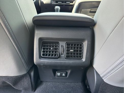 Used 2025 Toyota Camry SE FWD image 35