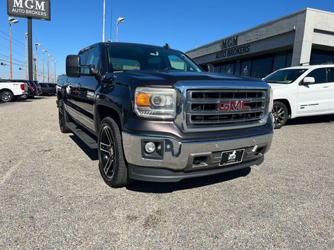 Used 2015 GMC Sierra 1500 SLT w/ Driver Alert Package image 2