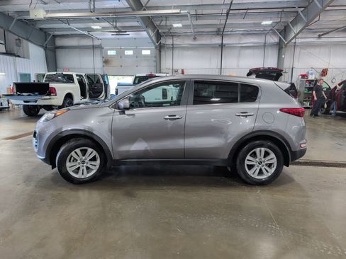Used 2019 Kia Sportage LX AWD/4WD image 5