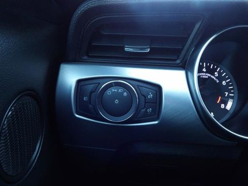 Used 2018 Ford Mustang GT Premium image 23