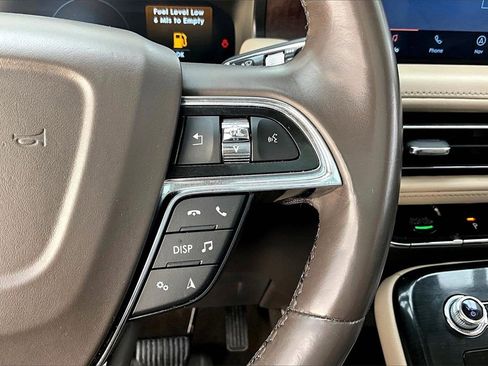 Used 2022 Lincoln Nautilus Reserve image 19