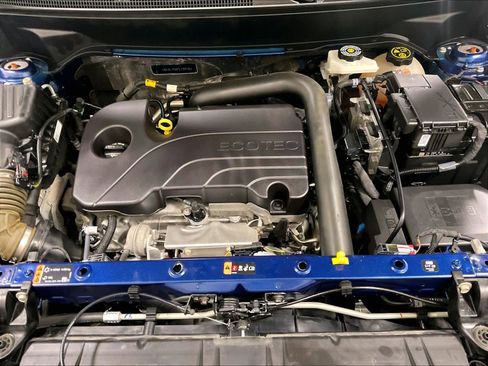 Used 2023 GMC Terrain SLE w/ Driver Convenience Package image 35