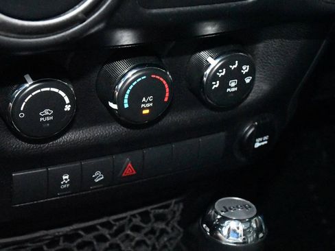 Used 2016 Jeep Wrangler Unlimited Sport AWD/4WD image 30