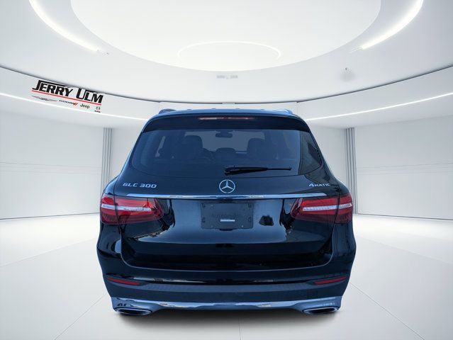 Used 2019 Mercedes-Benz GLC 300 4MATIC image 4