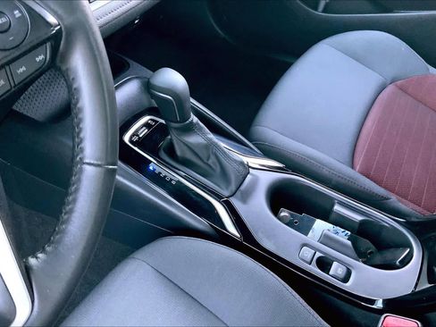 Used 2024 Toyota Corolla SE image 16