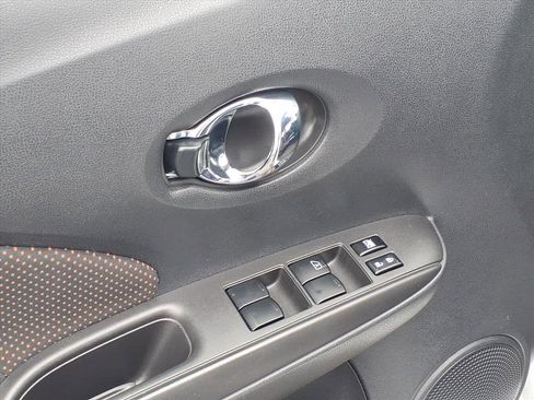 Used 2015 Nissan Versa Note SR image 4