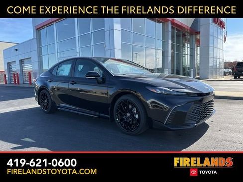 New 2026 Toyota Camry SE image 1