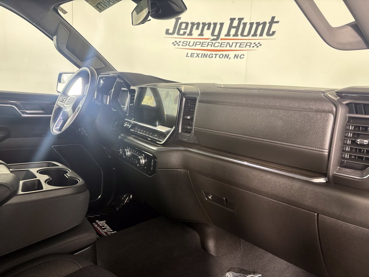 Used 2024 GMC Sierra 1500 Elevation AWD/4WD image 35