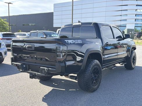 Used 2019 Toyota Tacoma TRD Off-Road AWD/4WD image 5