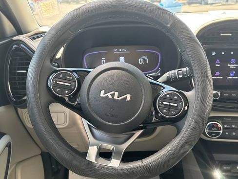 Used 2025 Kia Soul EX FWD image 14