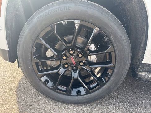 New 2026 GMC Yukon XL Elevation AWD/4WD image 11