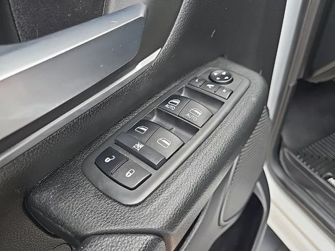 Used 2021 RAM 1500 Big Horn AWD/4WD image 39