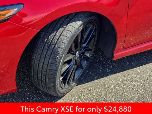 Used 2022 Toyota Camry XSE w/ Navigation Package image 39