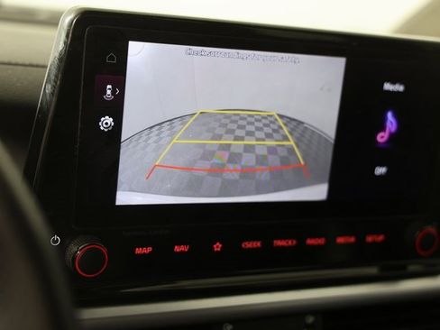 Used 2023 Kia Forte GT-Line w/ GT-Line Premium Package image 7