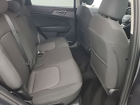 Used 2025 Kia Sportage LX AWD/4WD image 17