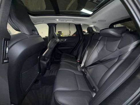 Used 2023 Volvo XC60 B5 Plus AWD/4WD image 19
