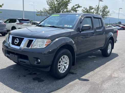 Used 2014 Nissan Frontier SV w/ SV Value Truck Package AWD/4WD image 10