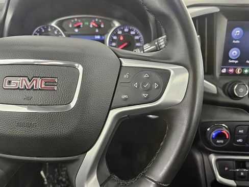 Used 2024 GMC Terrain SLT image 31