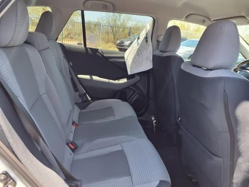 Used 2025 Subaru Outback Premium w/ Popular Package #1A image 5