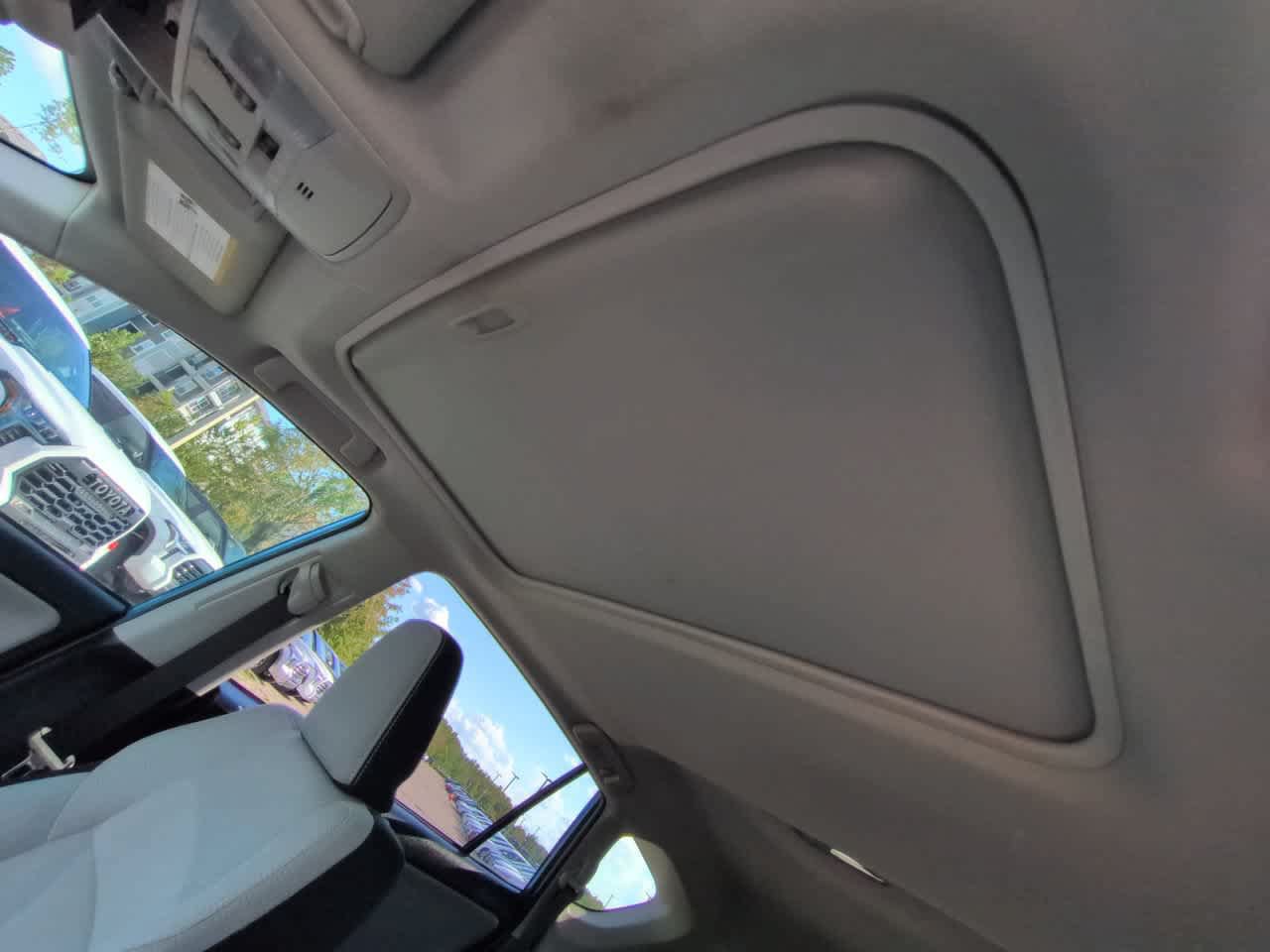 Used 2016 Toyota RAV4 XLE AWD/4WD image 19