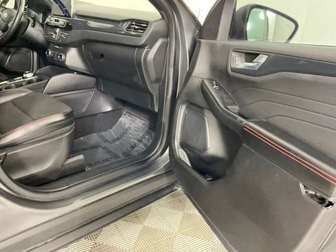 Used 2023 Ford Escape ST-Line AWD/4WD image 16