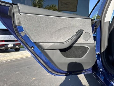 Used 2025 Tesla Model 3 Long Range image 29