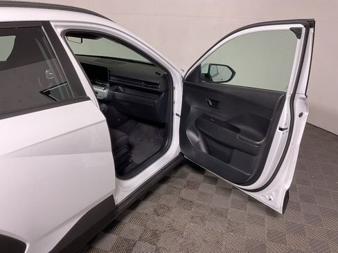 New 2025 Hyundai Kona SEL image 36