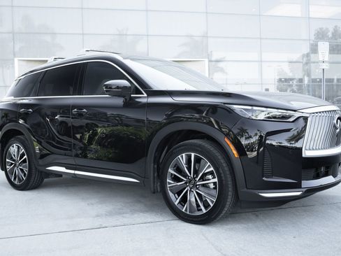 Used 2026 INFINITI QX60 Luxe w/ Cargo Package image 2