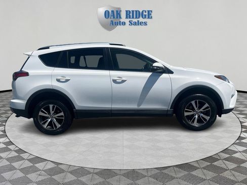 Used 2018 Toyota RAV4 XLE w/ Plus Extra Value Package AWD/4WD image 4