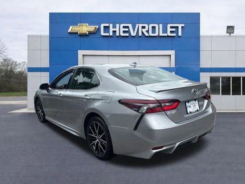 Used 2023 Toyota Camry SE FWD image 5