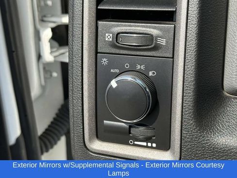 Used 2018 RAM 5500 Tradesman w/ Power & Remote Entry Group AWD/4WD image 13