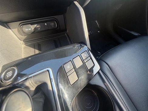 Used 2025 Kia Sportage EX w/ Premium Package FWD image 21