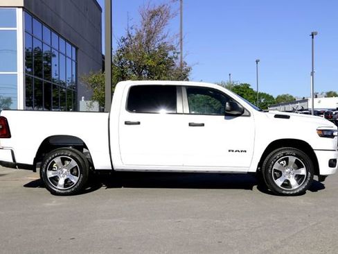 New 2026 RAM 1500 Express image 4