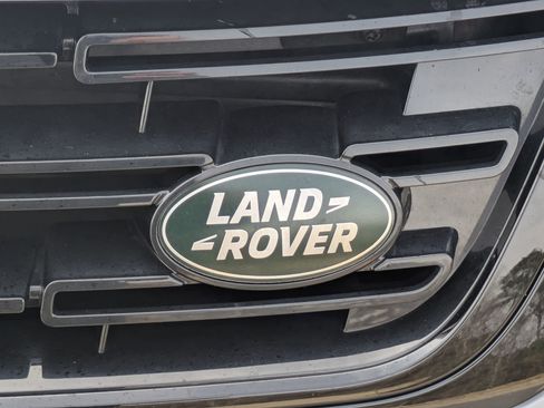 Certified 2025 Land Rover Range Rover Evoque S image 32