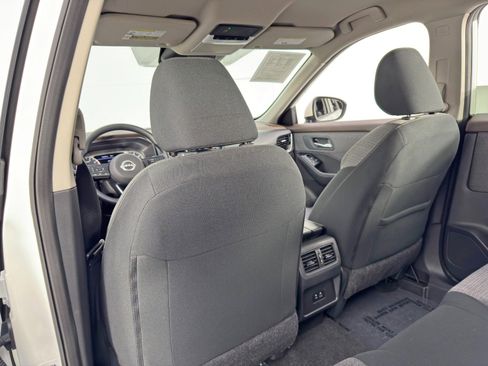 Used 2023 Nissan Rogue SV FWD image 30