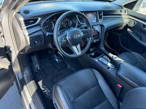 Used 2024 INFINITI QX50 Luxe image 17