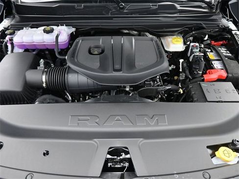 New 2026 RAM 1500 4x4 Crew Cab image 22