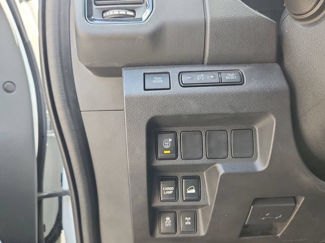Used 2024 Nissan Frontier PRO-4X w/ Technology Package AWD/4WD image 12