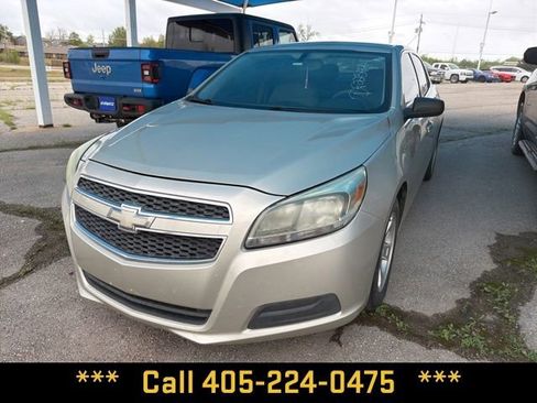 Used 2013 Chevrolet Malibu LS image 3